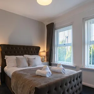  Apartment Comfy 3bed House-parking-garden